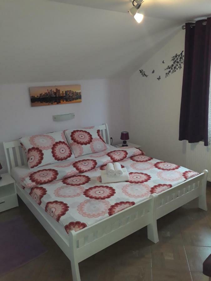 Guest House Macic โคเรนนิซา ภายนอก รูปภาพ